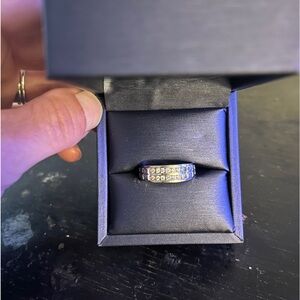 Men’s wedding band